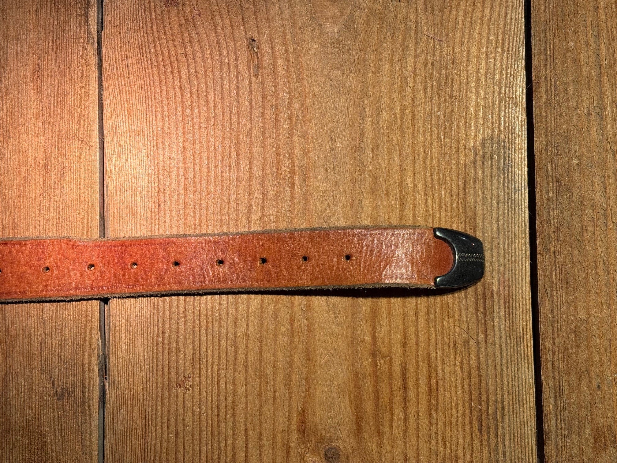 Cintura in Cuoio Marrone con Fibbia Nera