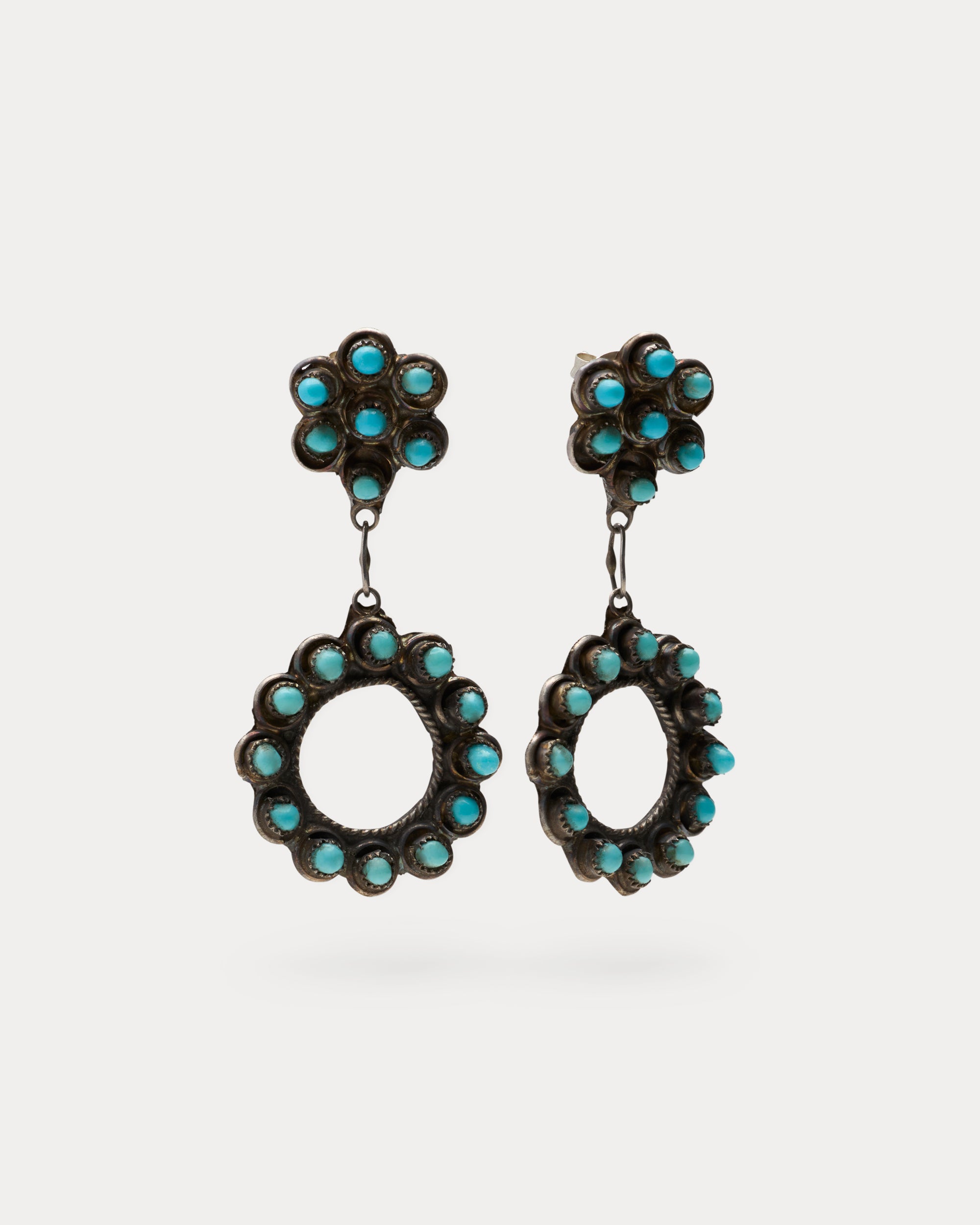 Orecchini in Argento con Fiore di Turchesi e Cerchio Impreziosito