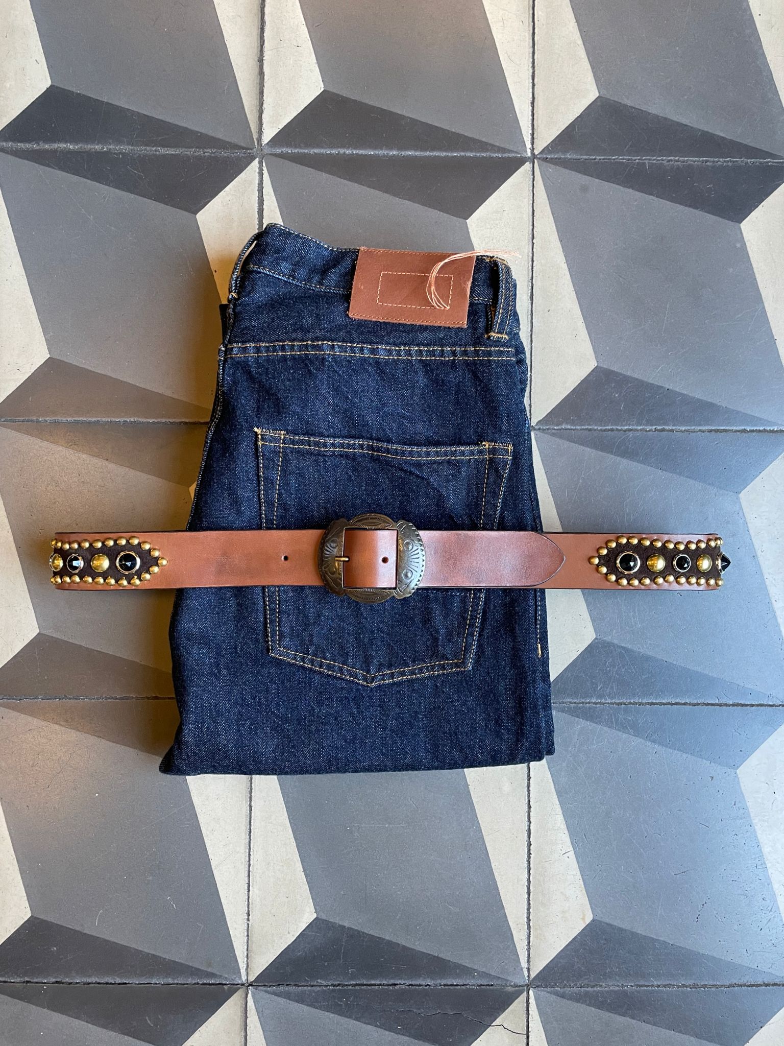 Buffalo Cintura con Fibbia Navajo e Borchie Applicate