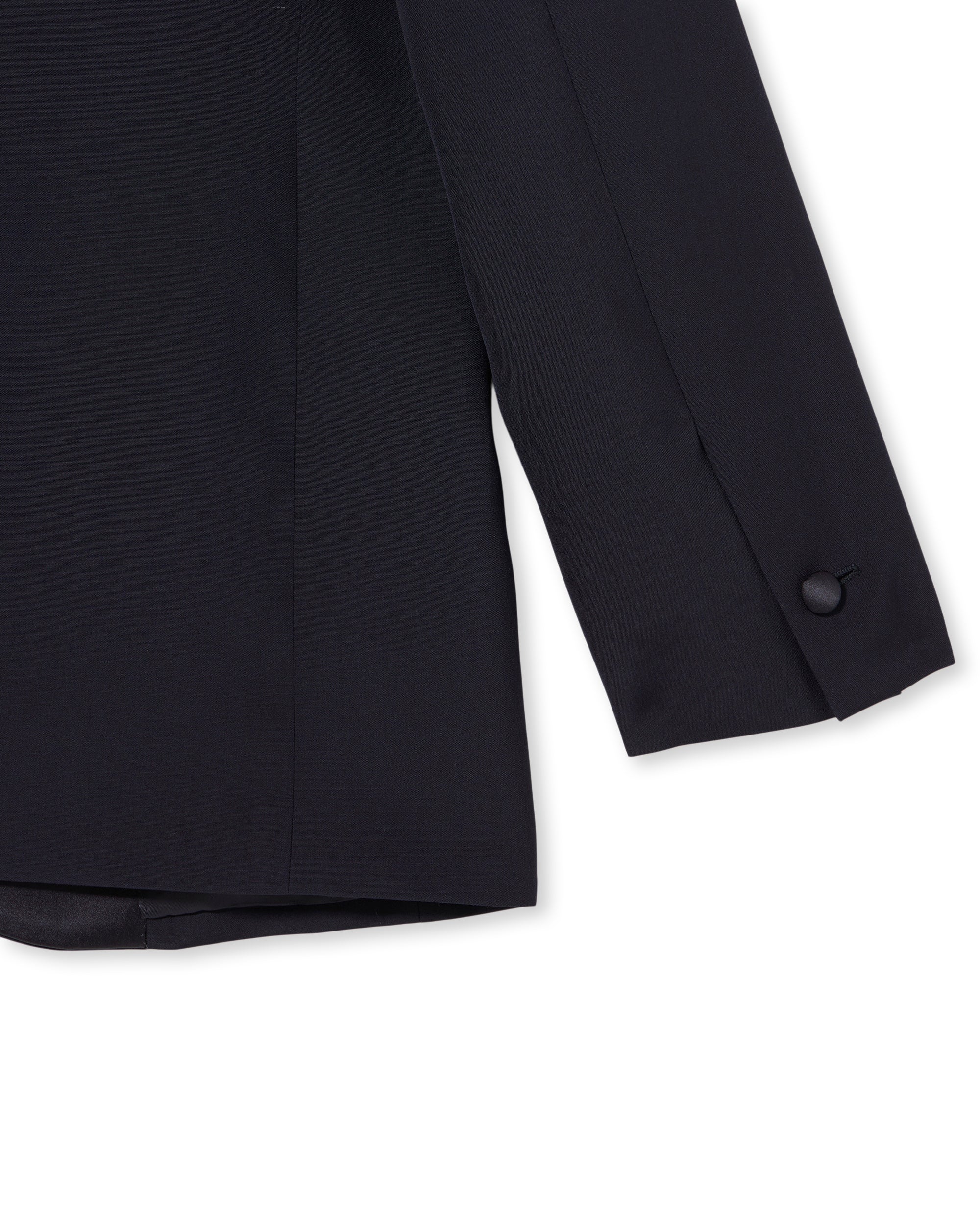 Bond Smoking in Fresco Lana