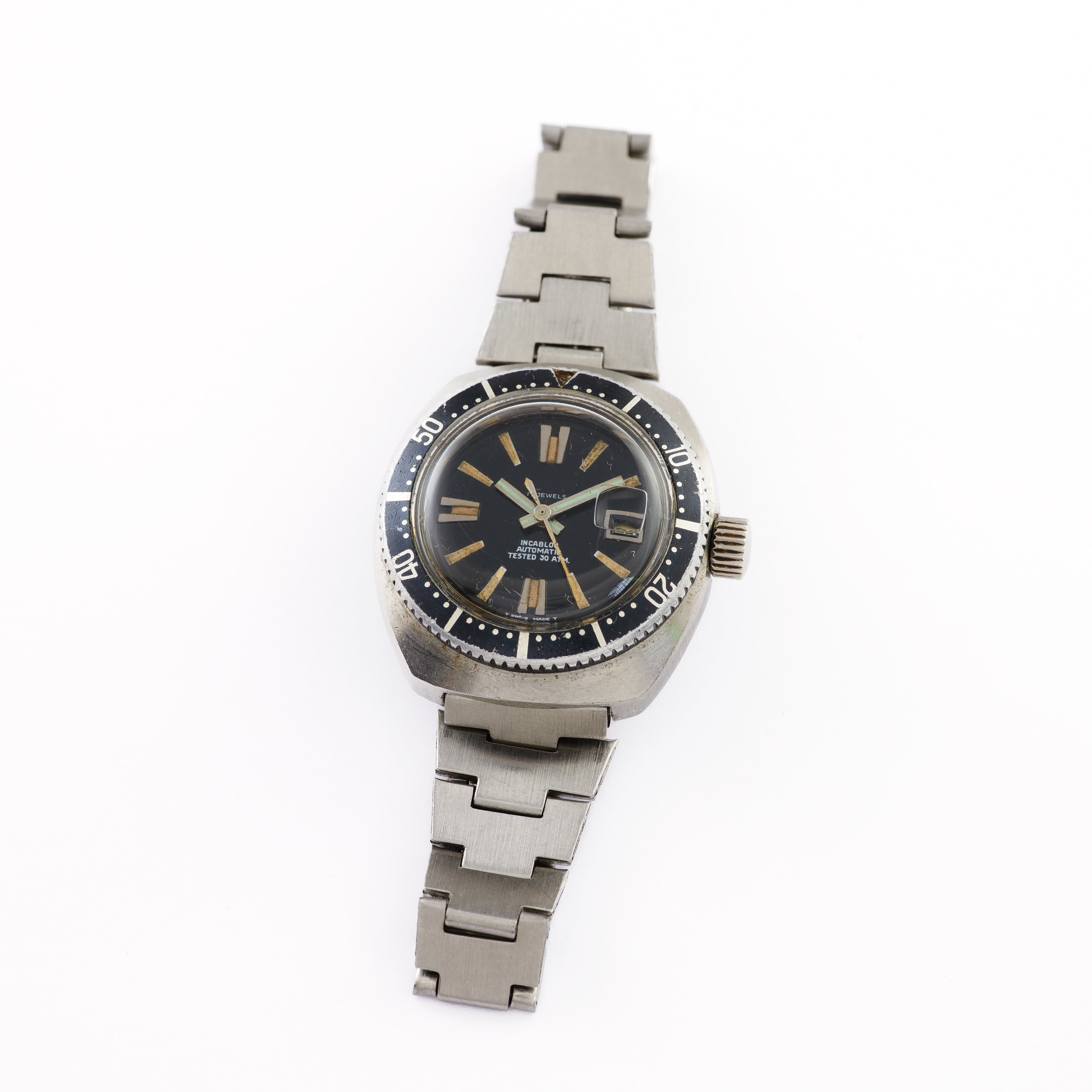 Unsigned Diver 30 Atm with Tonneau-shaped Steel Case