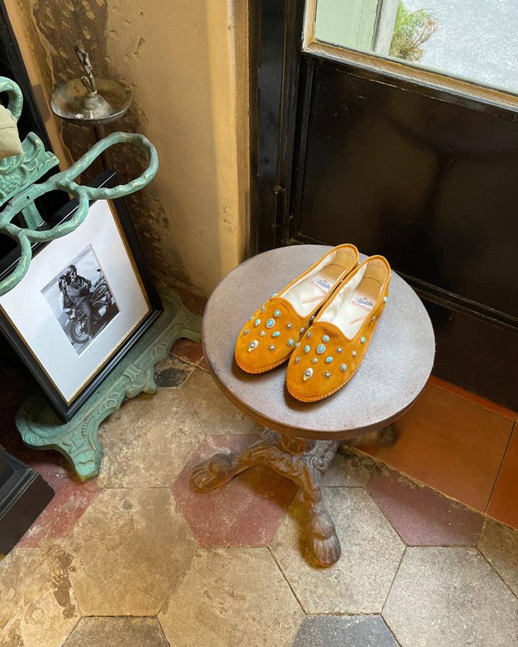 Frutate Friulane In Pelle Scamosciata Con Borchie