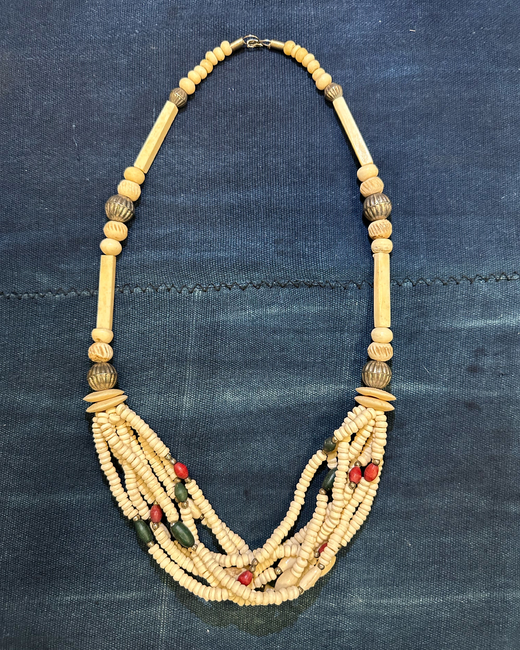 Nafula Collana Con Perline Colorate E Argento