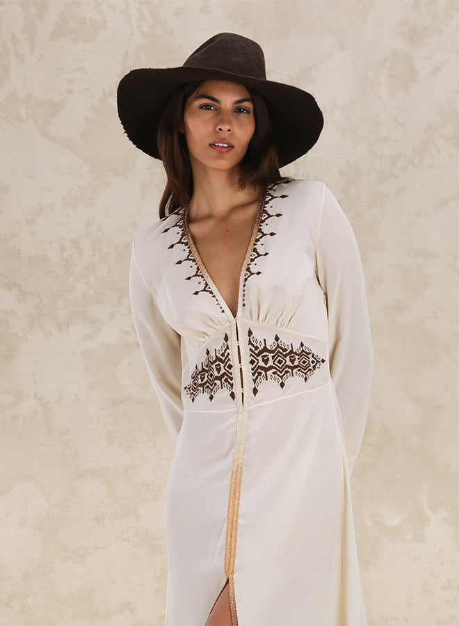 Ada Abito Ricamato In Creponne Di Seta