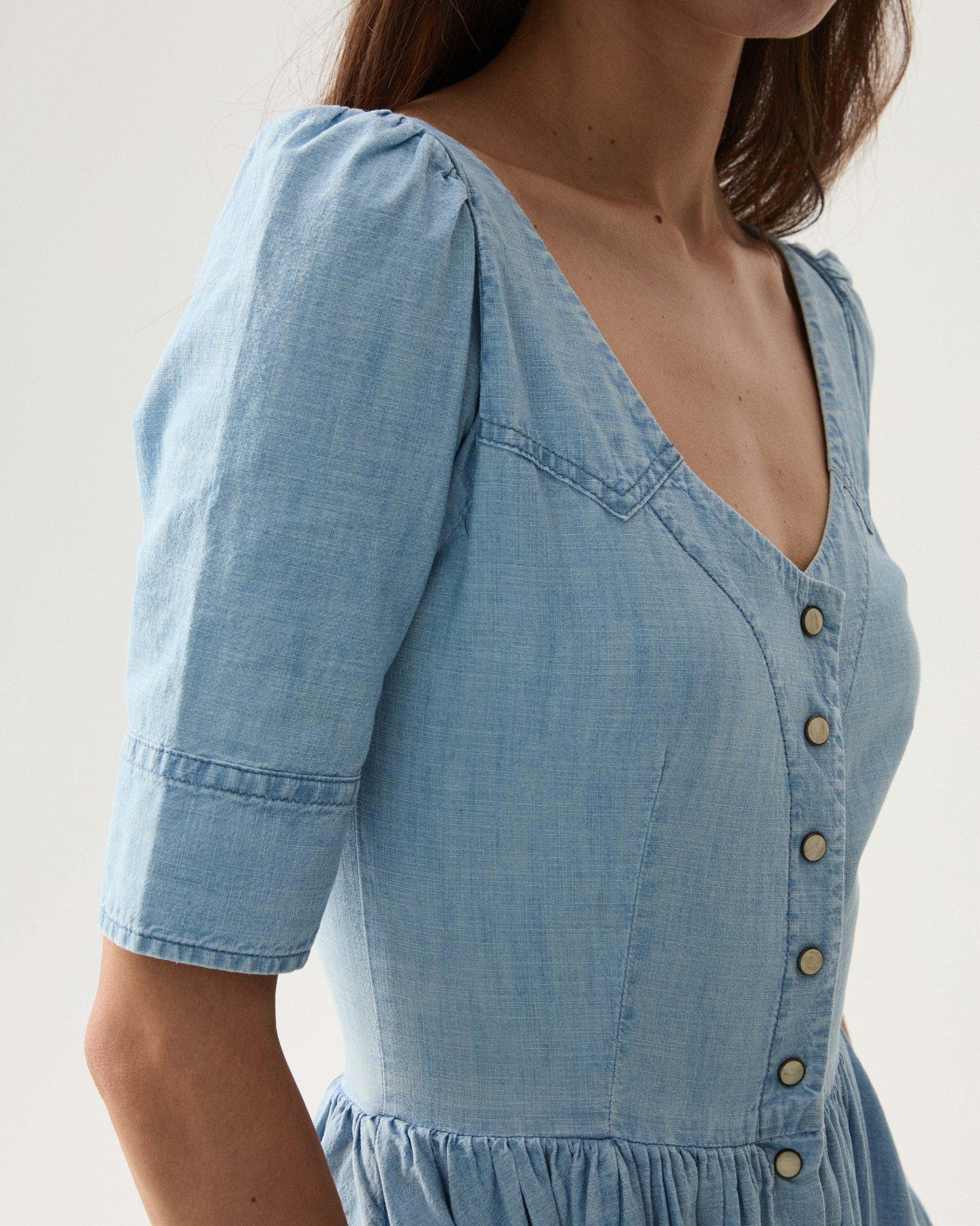 Augustine Abito in Chambray