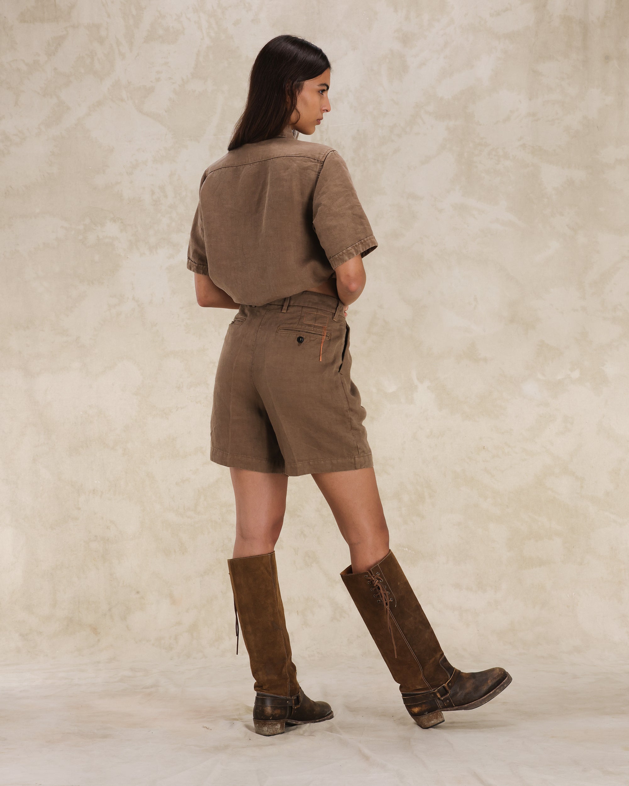 Beachshort Short con Pences In Lino