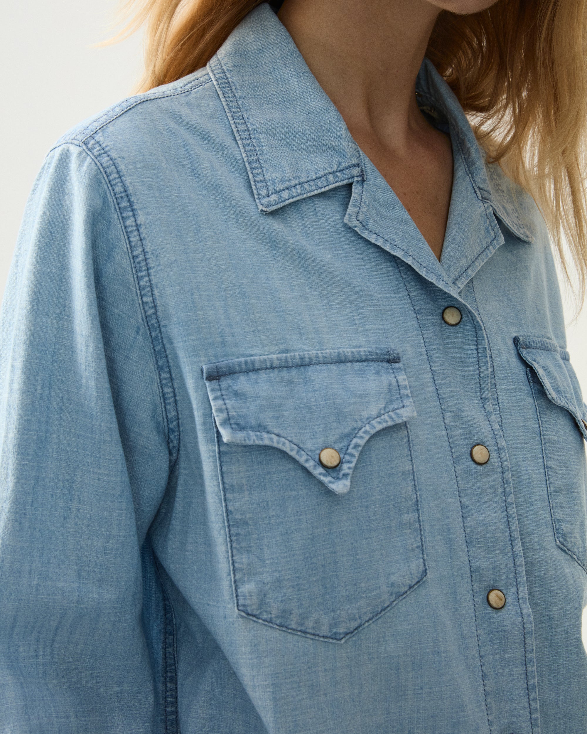 Berthe Camicia In Chambray Bleach Wash
