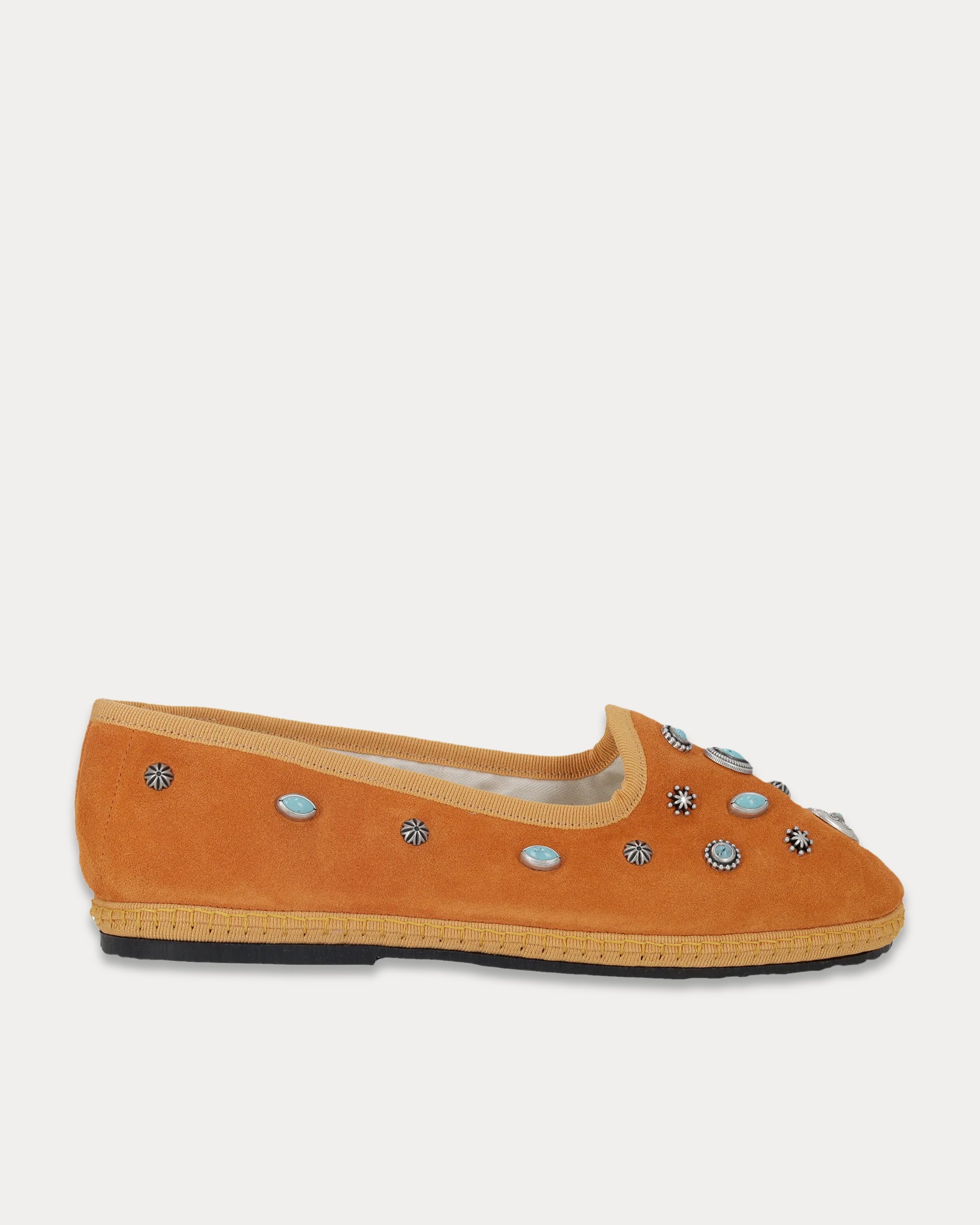 Frutate Friulane In Pelle Scamosciata Con Borchie