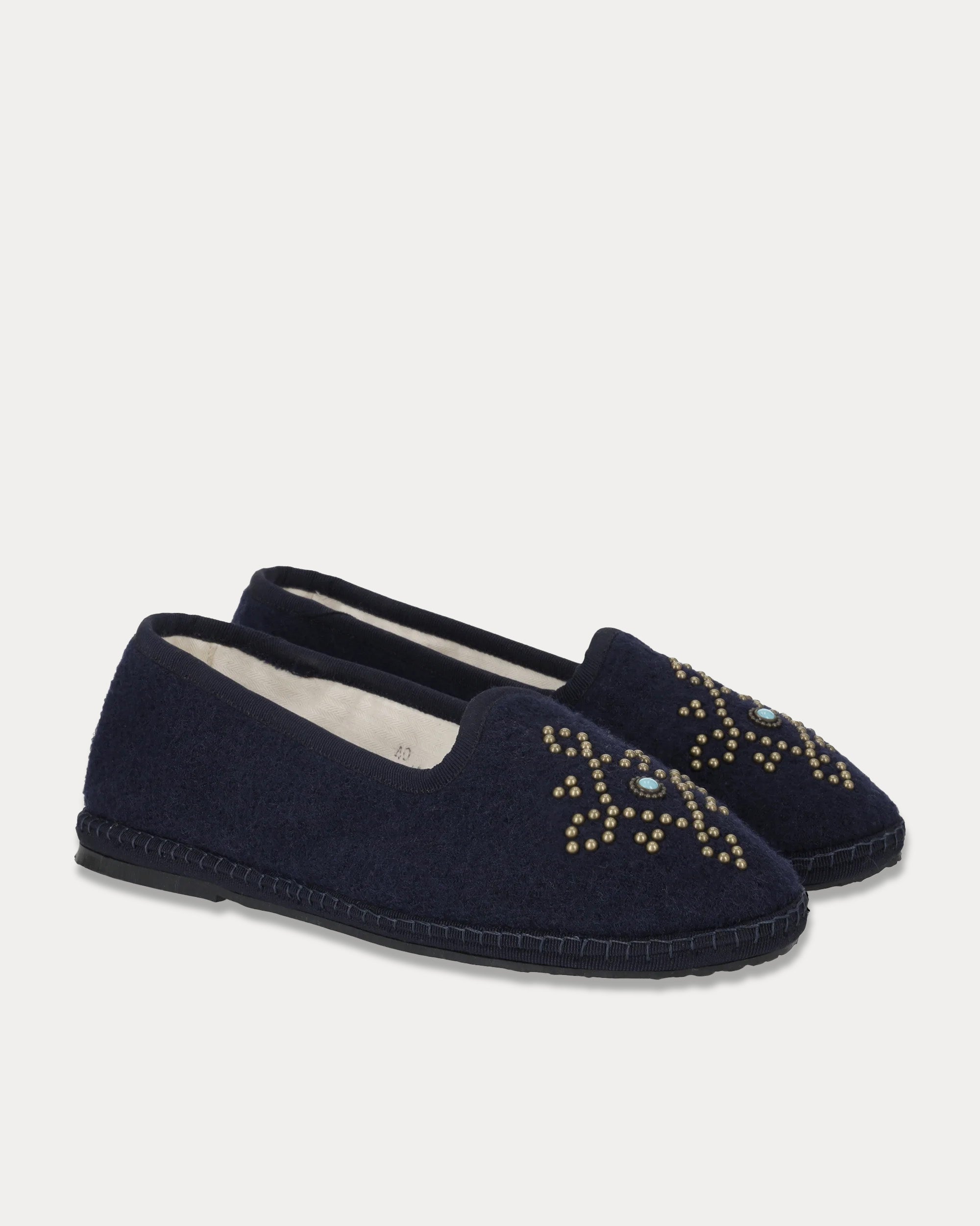 Frutate Wool Friulane with Studs