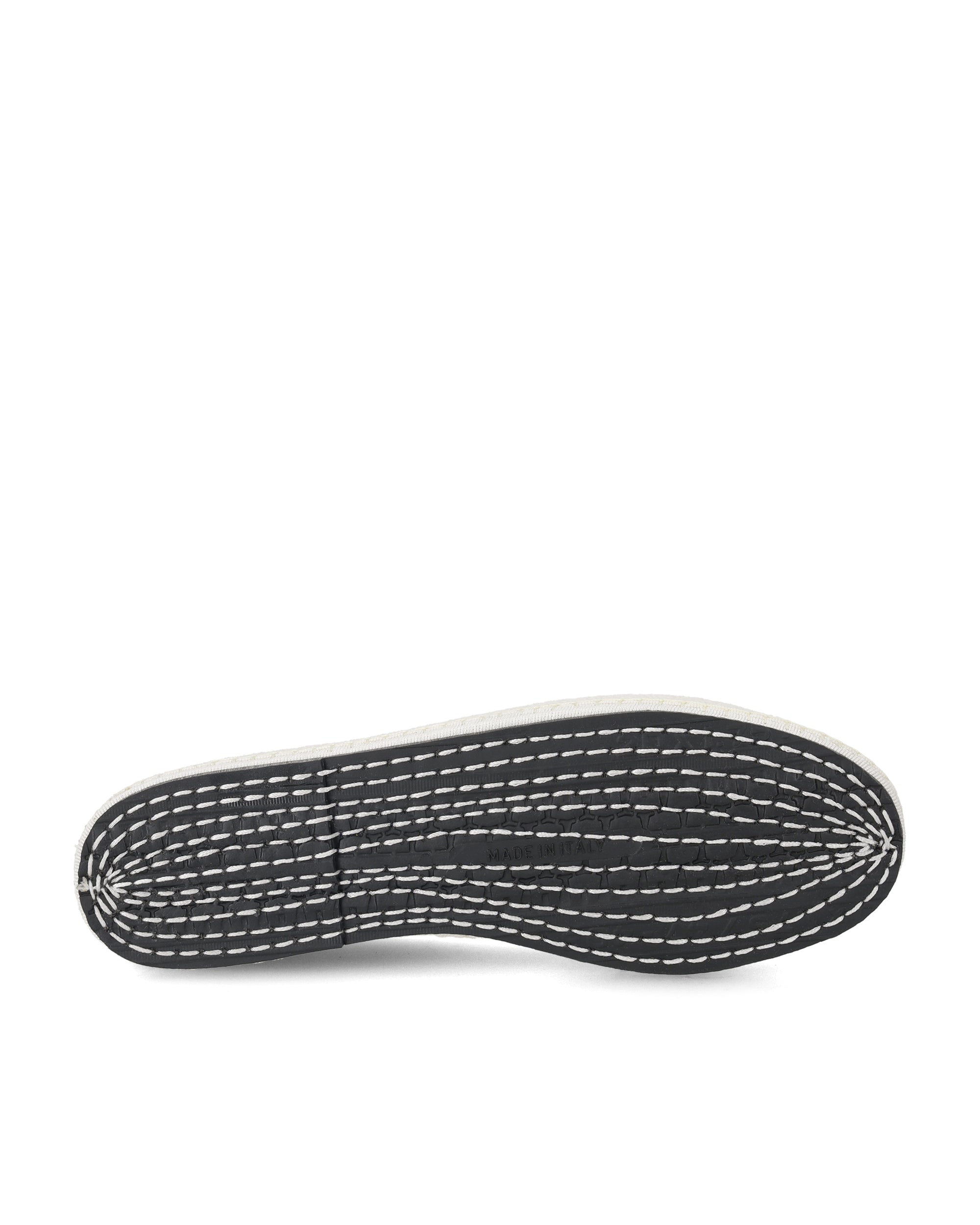 Frutate Friulane In Lana Con Borchie