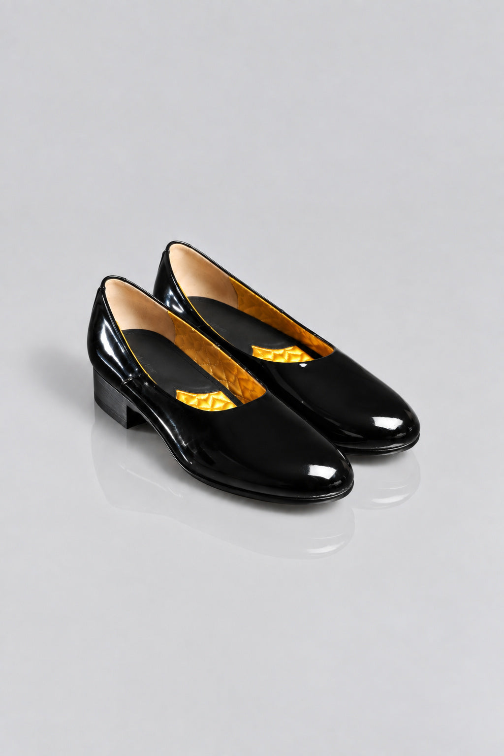 Smokedbone Vinile Leather "Beverly" Slippers