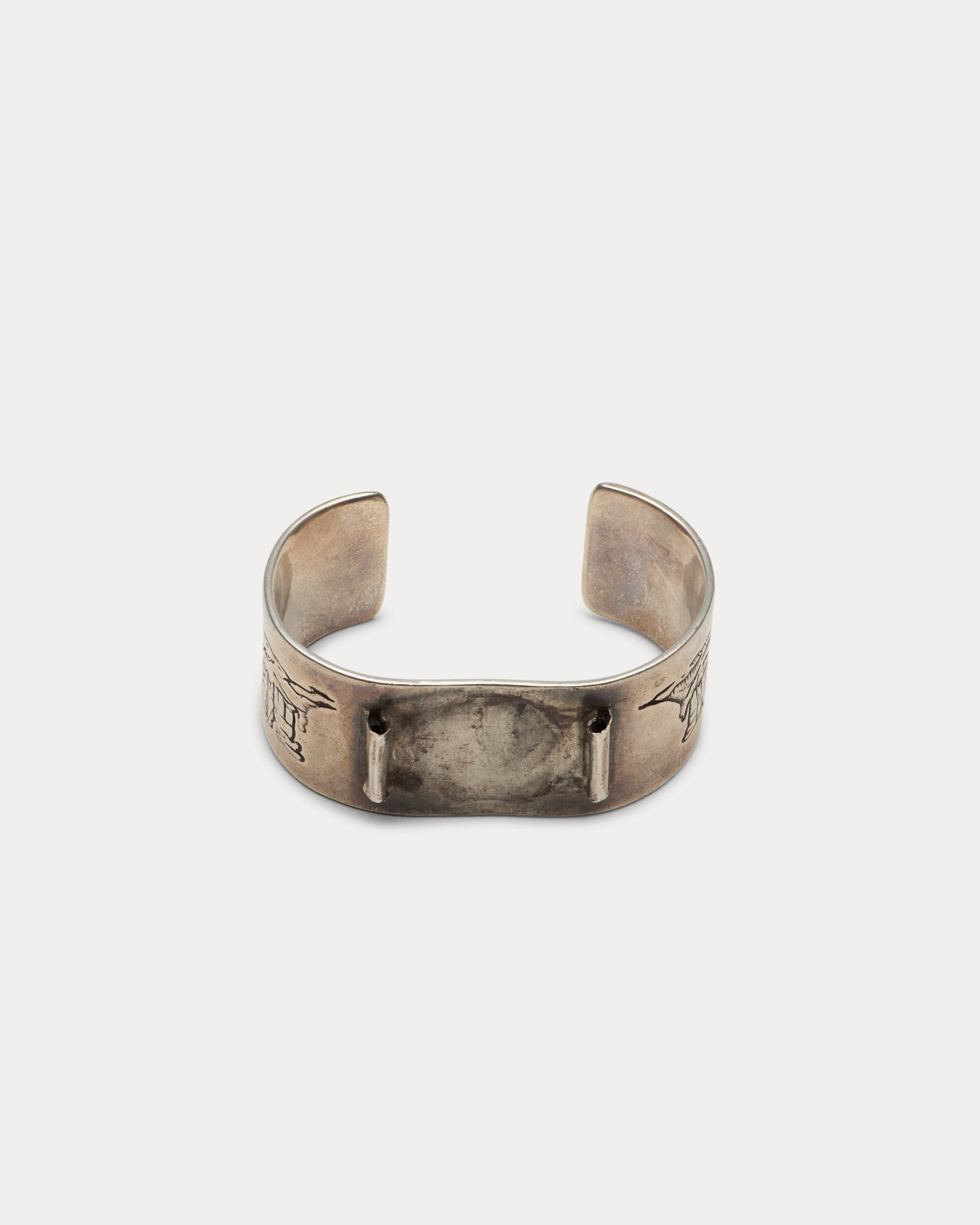 Bracciale Rigido in Argento Anticato con Incisioni