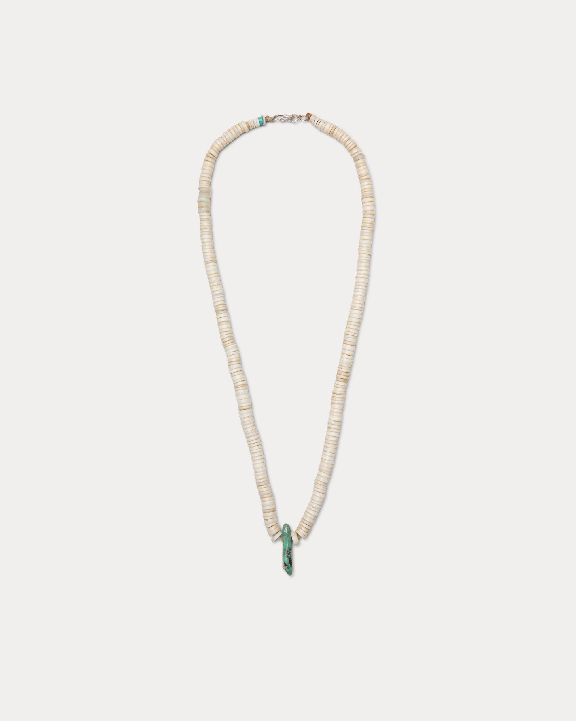 Collana di Conchiglie con Ciondolo di Turchese