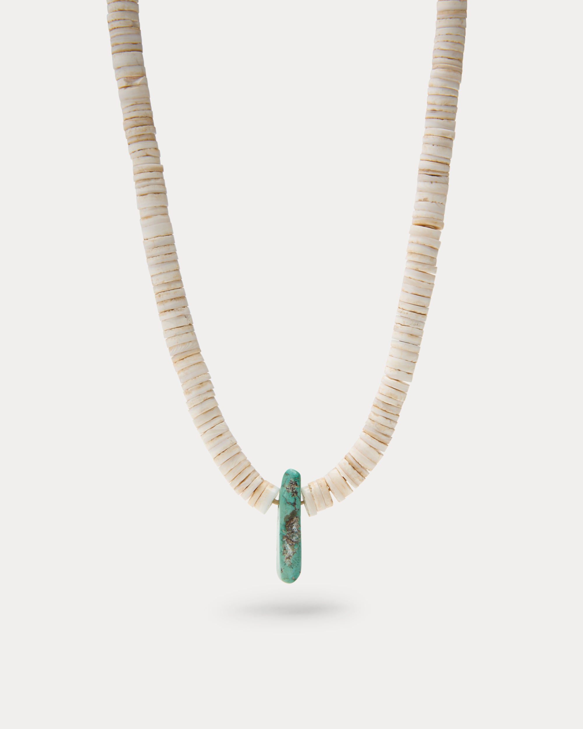 Collana di Conchiglie con Ciondolo di Turchese