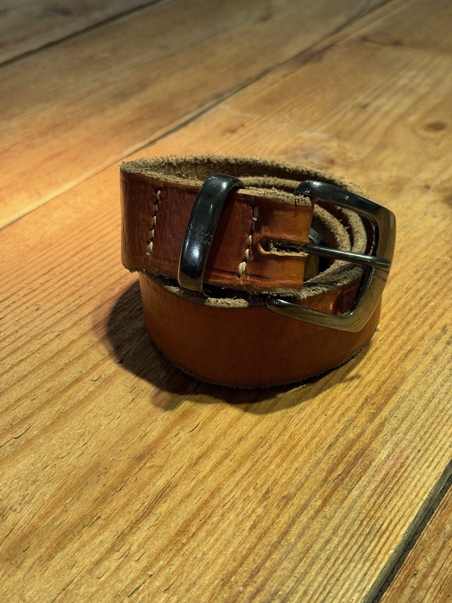 Cintura in Cuoio Marrone con Fibbia Nera