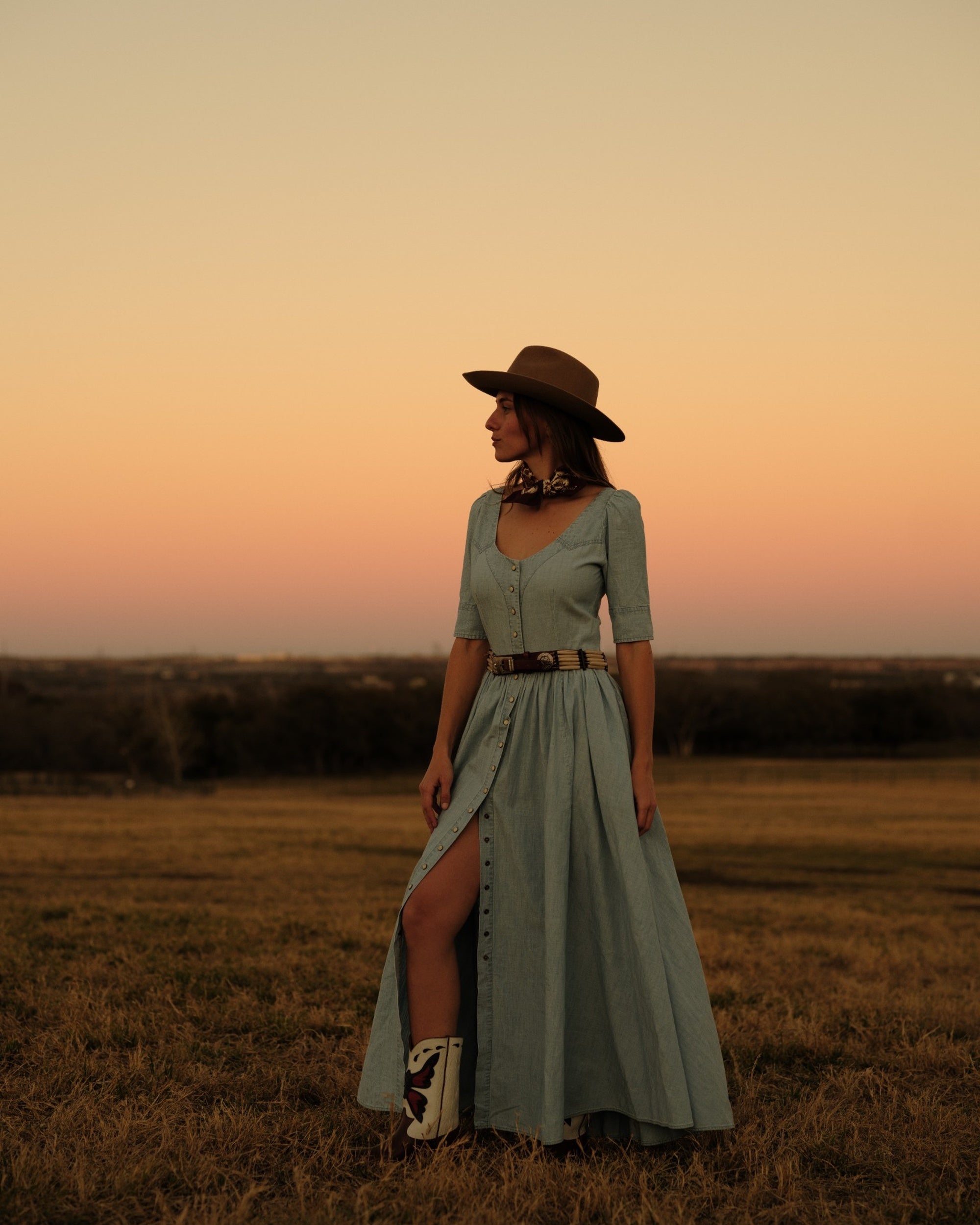 Augustine Abito in Chambray