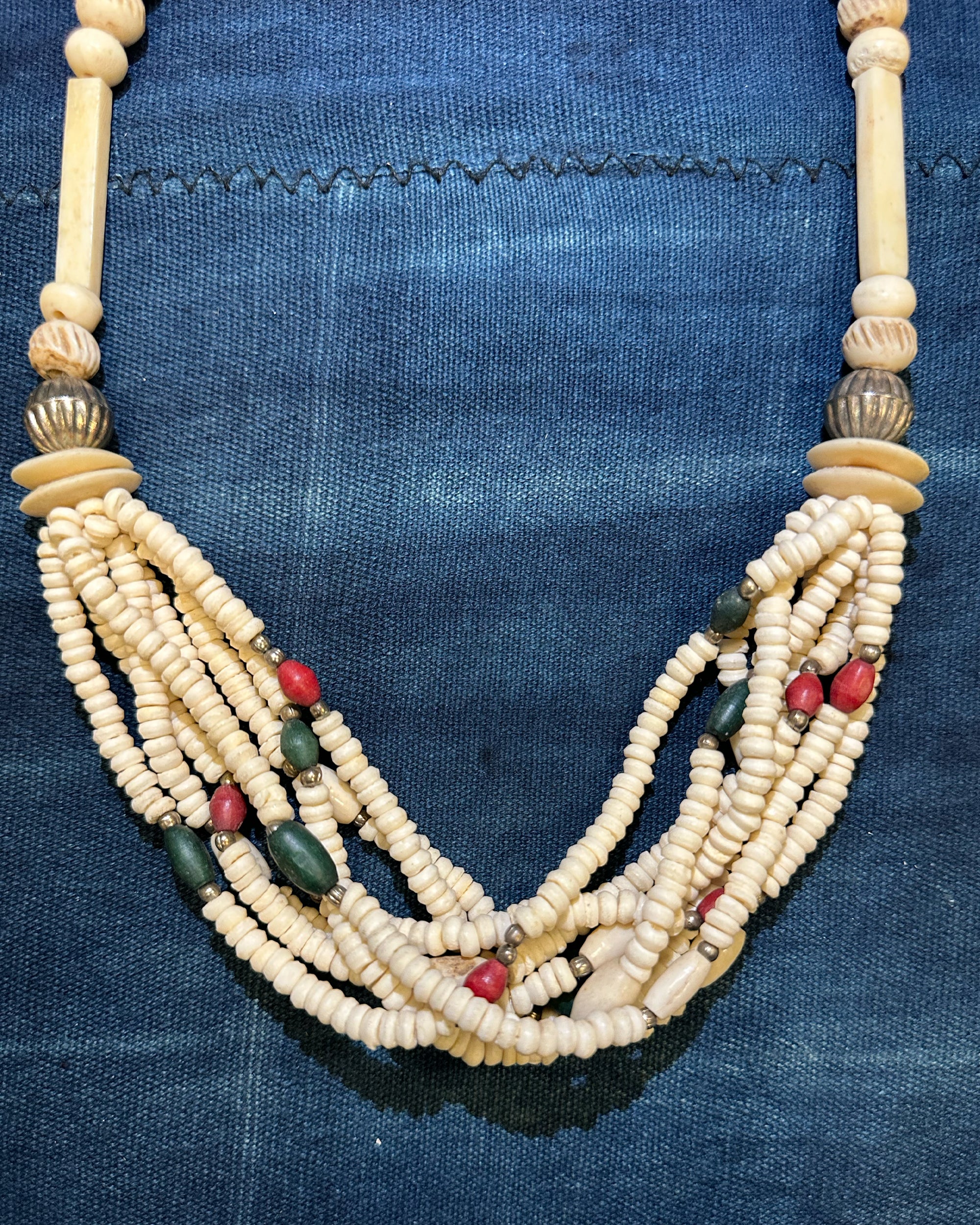 Nafula Collana Con Perline Colorate E Argento