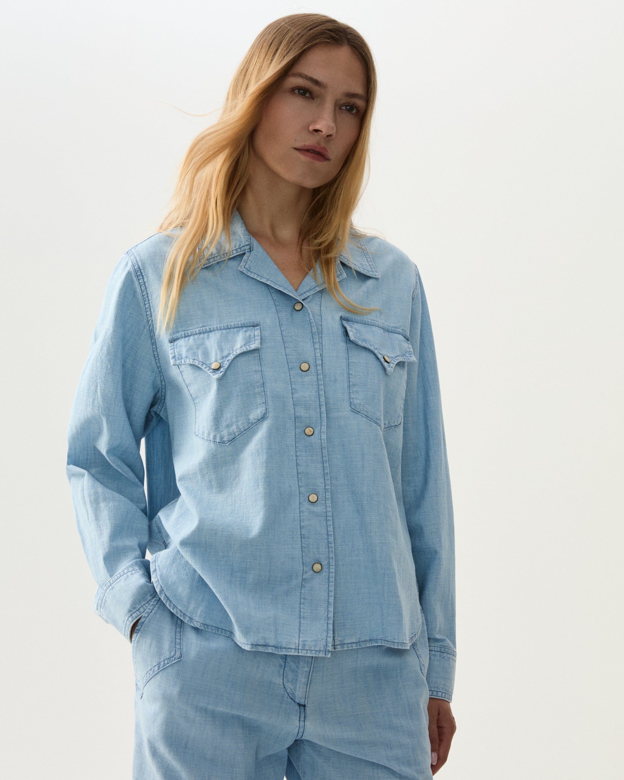 Berthe Camicia In Chambray Bleach Wash