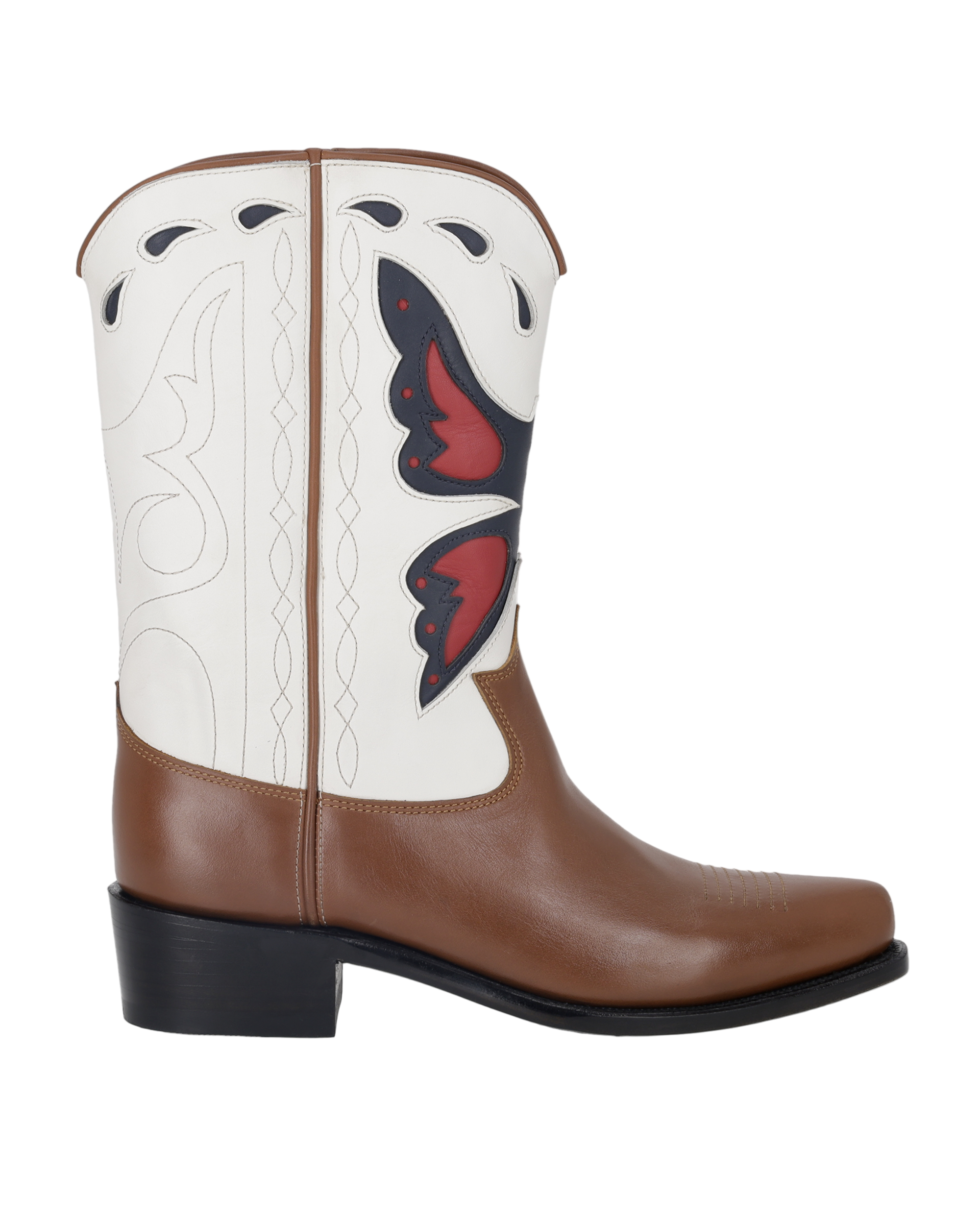 Shaila "Butterfly" Camperos In Pelle
