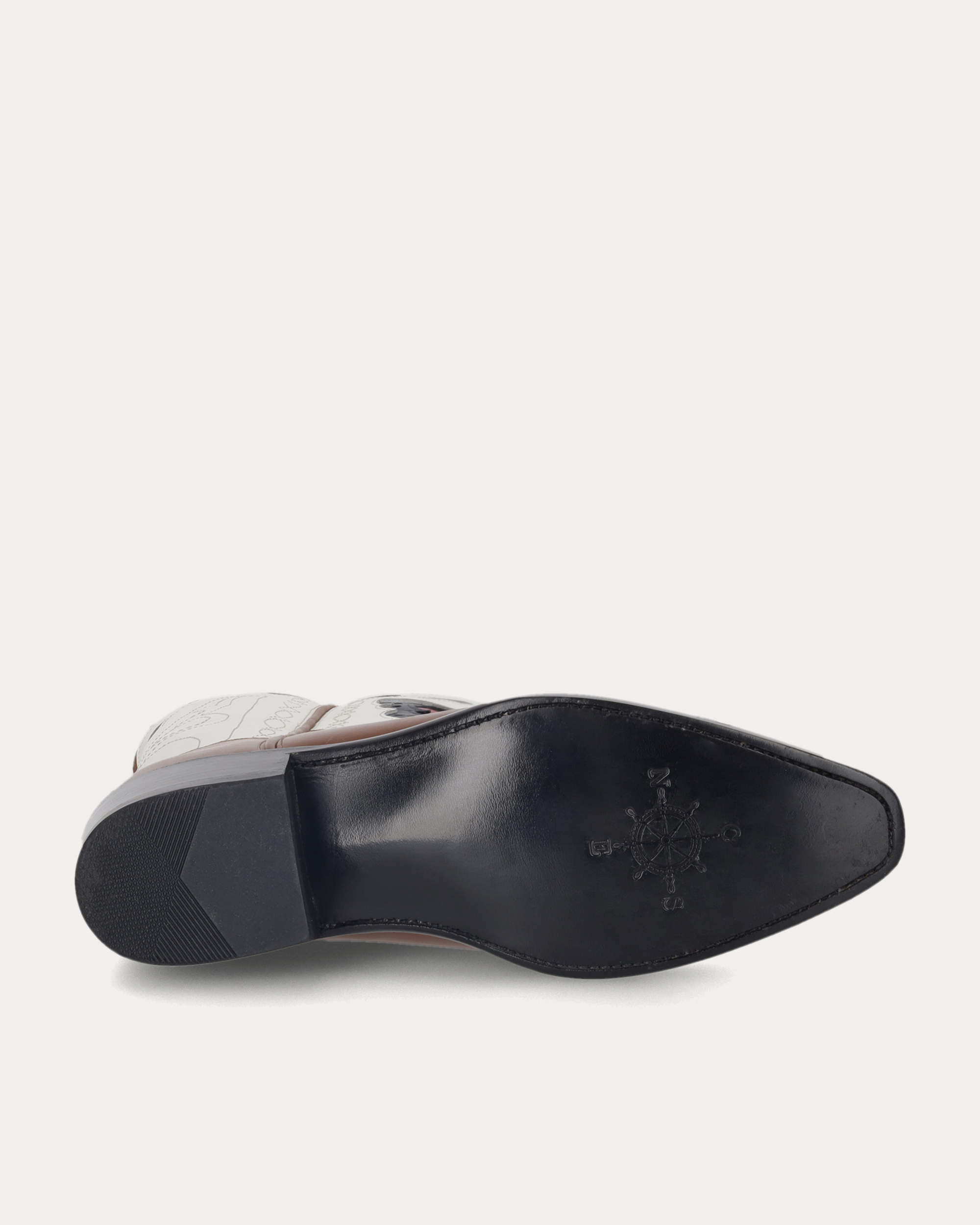 Shaila "Butterfly" Camperos In Pelle