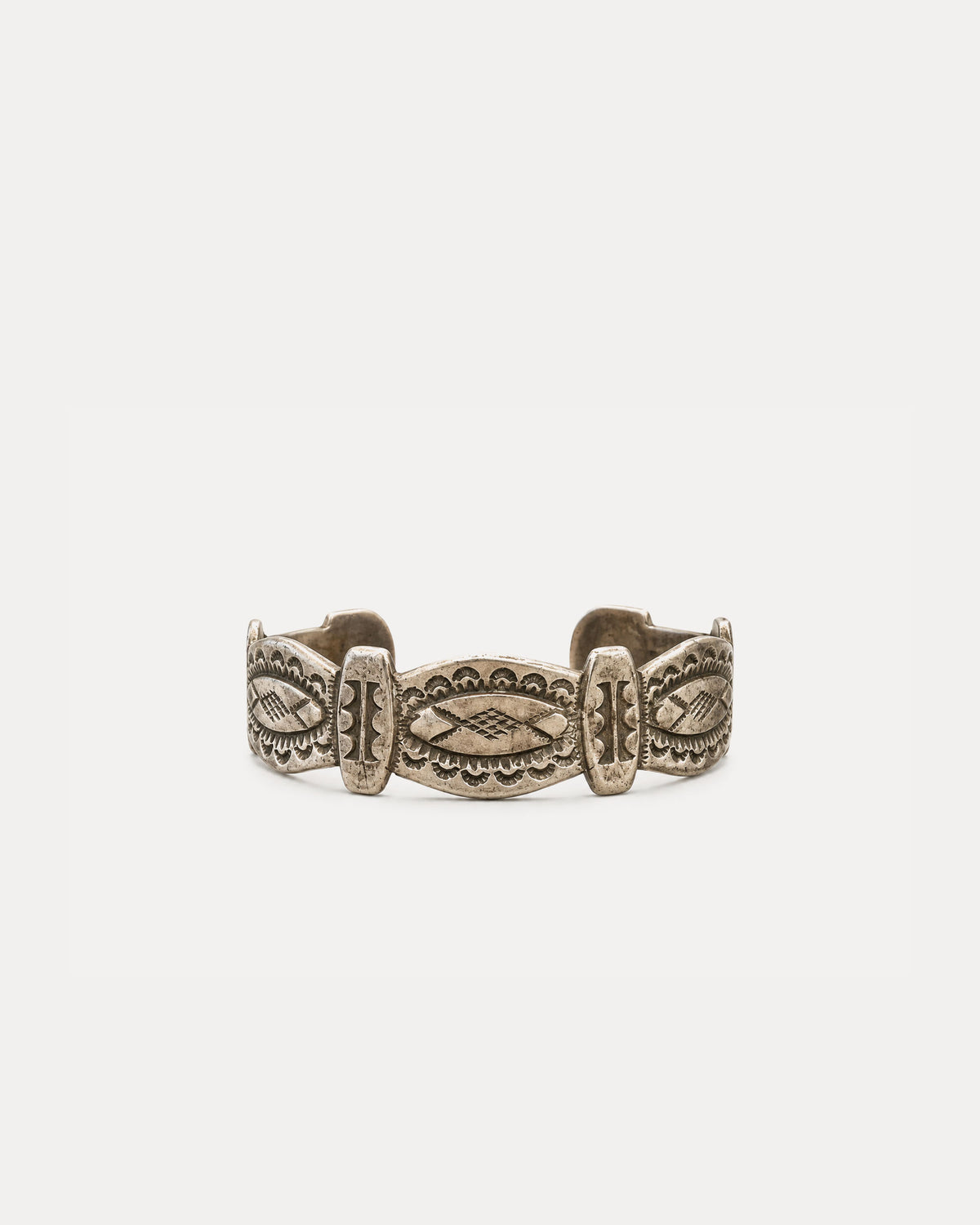 Chiseled Silver Bracelet with Fishbone Pattern